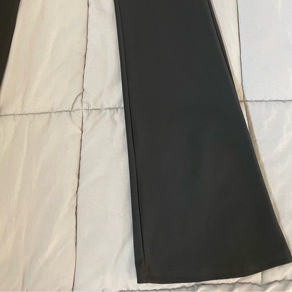 NWT Pretty Little Thing trendy cut out pants - Picture 2 of 6